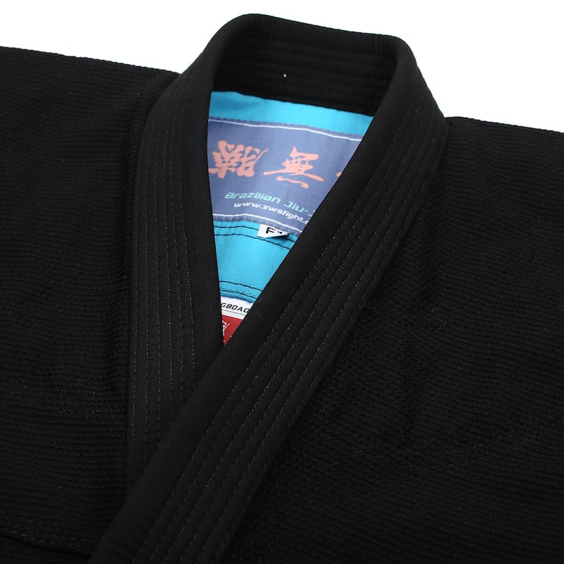 ZHAN Basic Women's BJJ Gi: Embrace Elegance & Performance close-up of the collar detail