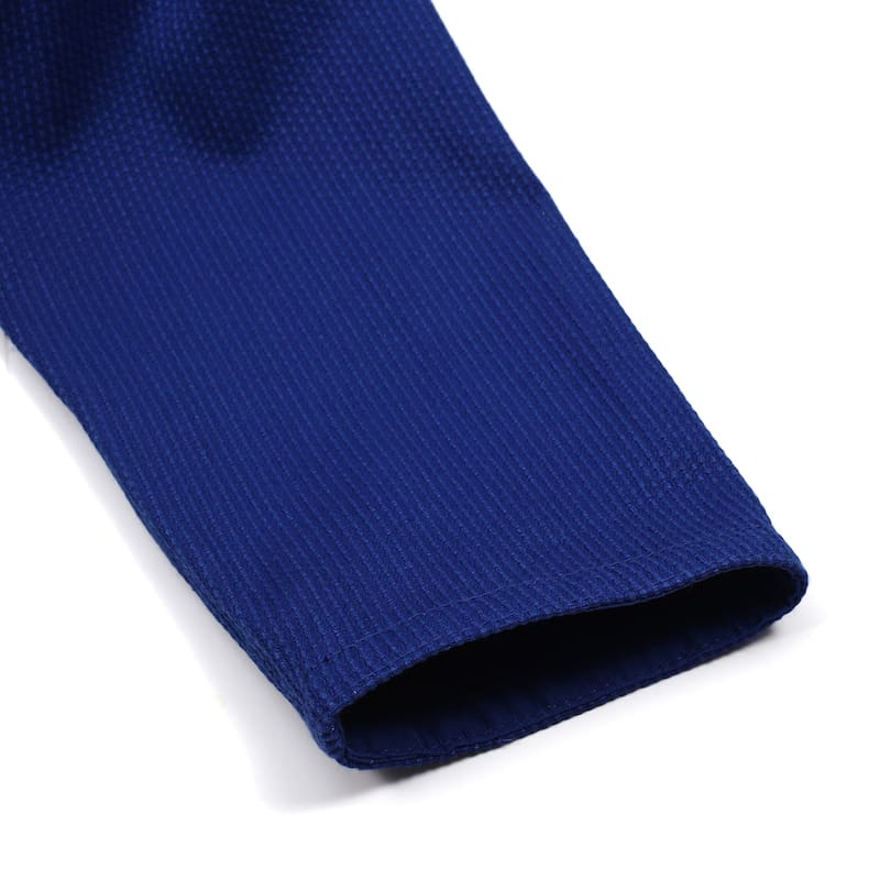 ZHAN Basic Women's BJJ Gi: Embrace Elegance & Performance - close-up of sleeve design