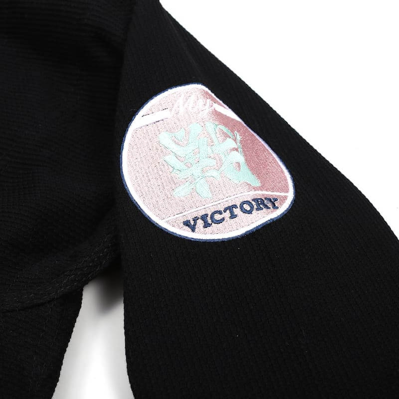 ZHAN Basic Women's BJJ Gi: Embrace Elegance & Performance shoulder patch detail